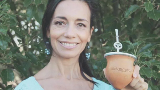 Valeria Trapaga (@catadeyerbamate), la primera y única sommelier especialista en cata de yerba mate.