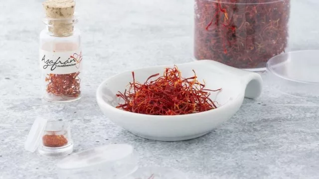 Azafrán Mediterráneo: la red de productores que vende una especia de calidad superior con sede central en Villa General Belgrano