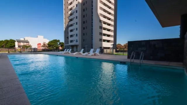 Hay pile, claro. Vista de la torre 3 que GNI entrega en mayo en Cardinales Alto Panorama.