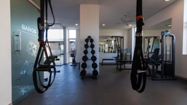 Y para los que gustan de moverse, todo en el mismo edificio.