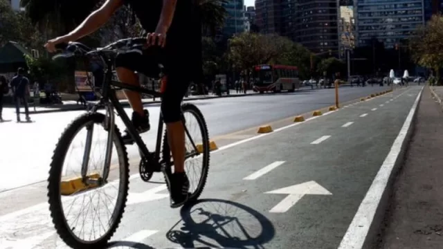 A la facu en bici (promueven el uso de esos vehículos para la "nueva normalidad")