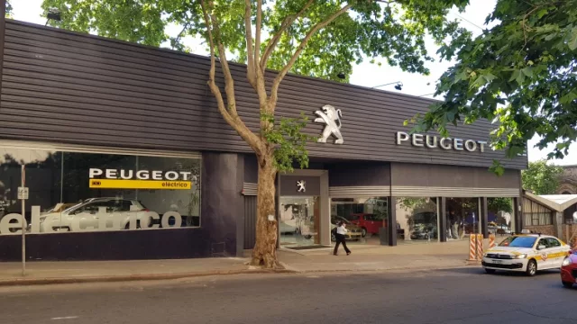 El sector automotriz uruguayo solo vende vans para repartos (advierten que la situación tardará en acomodarse)