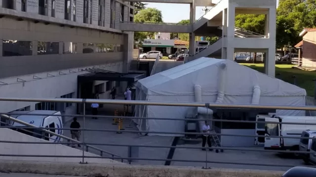 El Allende tiene listo para mañana su “hospital de campaña” en la playa del Cerro (vienen 4 semanas calientes)