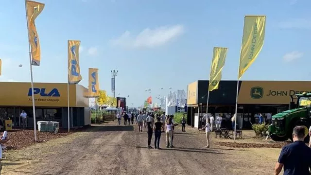 Los “pesos pesados” de Expoagro 2020 (camiones a GNC, cosechadoras, neumáticos oruga y la tecnología al servicio del agro)