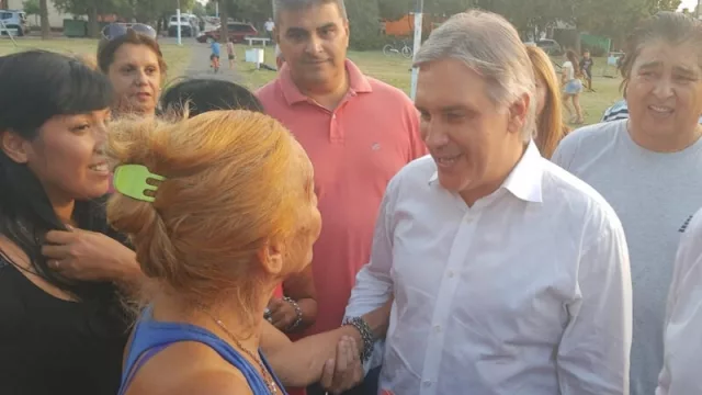 Llaryora lanzó el Régimen de Autogestión de Desarrollo Barrial a través de los Centros Vecinales