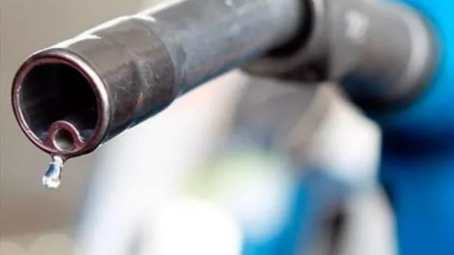 Y vos, ¿qué cargás en el surtidor? ¿Súper o Premium?