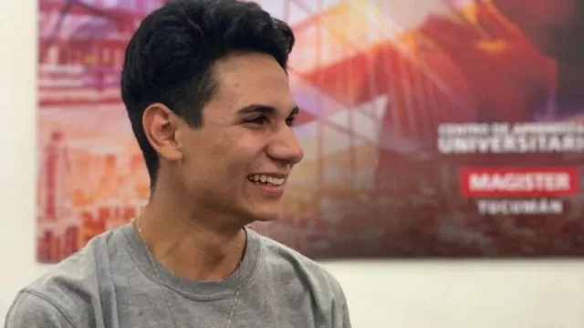 Siglo 21 y Fundación Cimientos premiaron a jóvenes destacados con becas del 100% para que continúen sus estudios en la Universidad