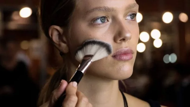 Maquillar el frío: Natura Una presenta las tendencias que se vendrán para el otoño-invierno 2020