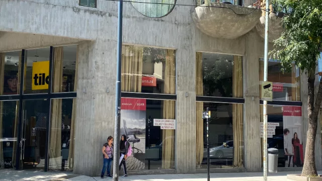 Empresarios uruguayos que apuestan a Argentina (con sillas de oficina)