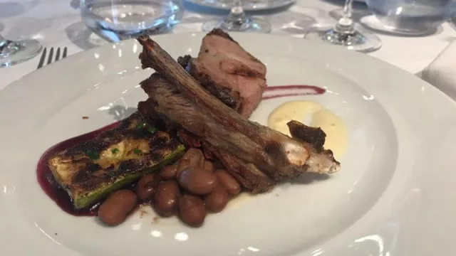 Plato de cordero en Experiencia Bouza.