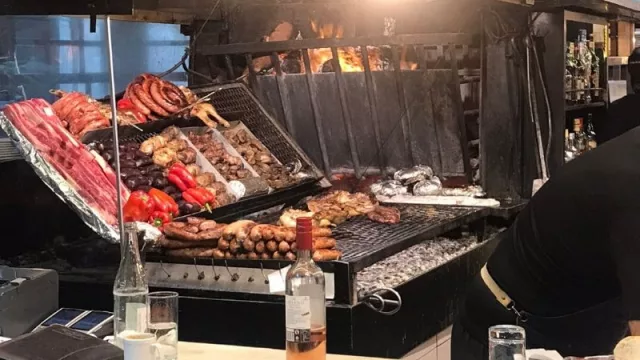 Asado en el Puerto de Montevideo.
