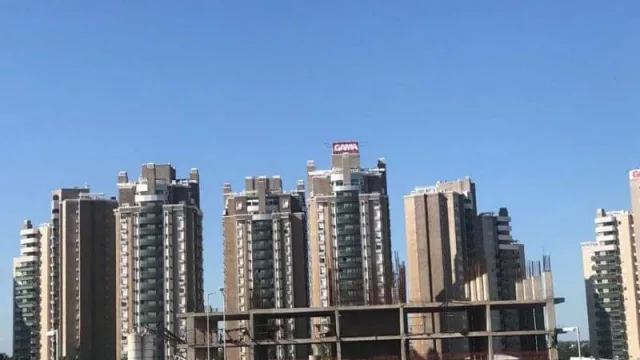 Se abre una luz de esperanza para Love (Conoc tomaría el proyecto para salir del atolladero)