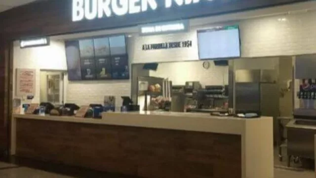 Starbucks, Le Pain Quotidien, Havanna, KFC y ahora Burger King (no, no es un shopping, es Aeroparque)
