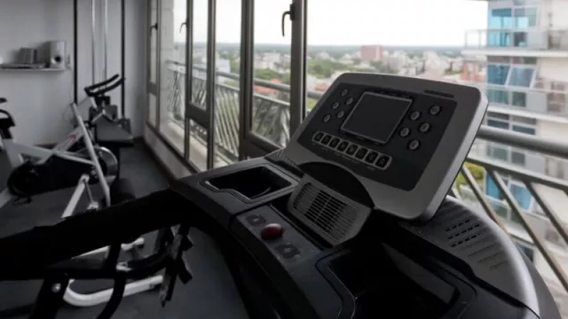 Amérian mejoró el gimnasio a través de la colocación de pisos de goma especiales y una significativa inversión en maquinaria de última generación. 