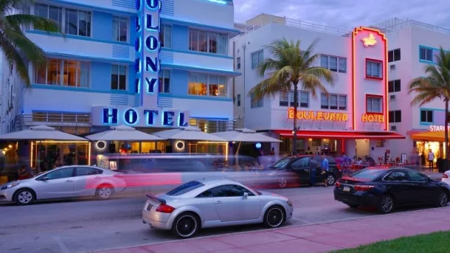 La cortesía de un buen ejemplo: cuánto paga (y cuándo no) un ticket a Miami el impuesto PAIS (explica Grupo Más)