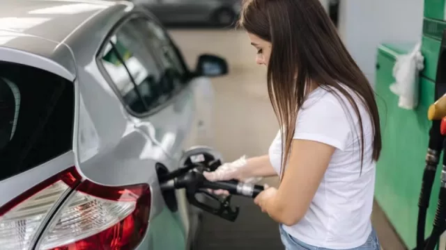 Subvencionar el gasoil y la gasolina, ¿un paso atrás en la electrificación del transporte?