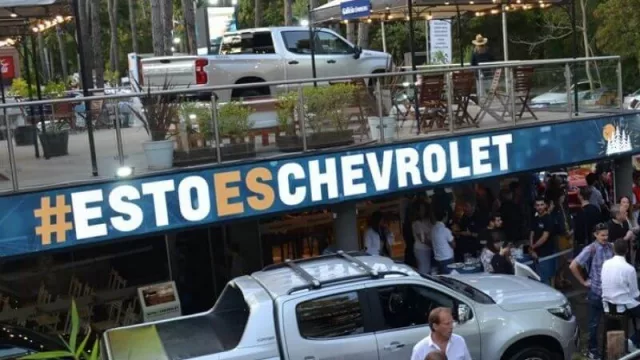 Marketing de verano: las marcas llevan sus pickups a la arena (Parte I)