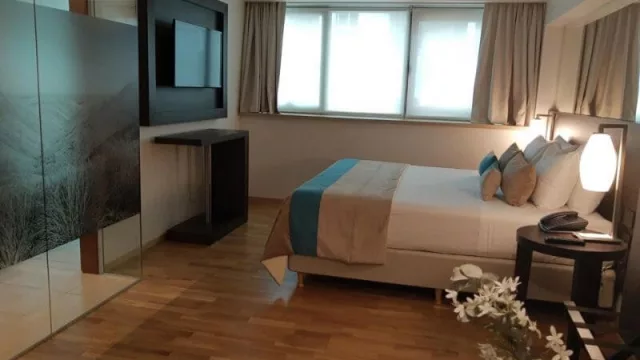 Habitación 307: concept intermedia.