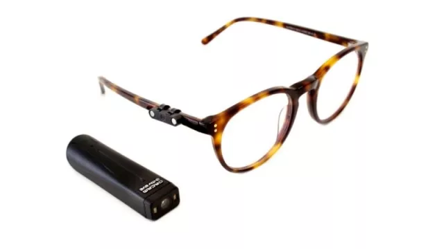 OrCam Hear, un dispositivo ideal para hipoacúsicos