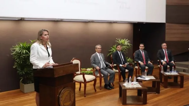 Inversión extranjera directa asciende a US$ 371 millones hasta octubre, según MIC