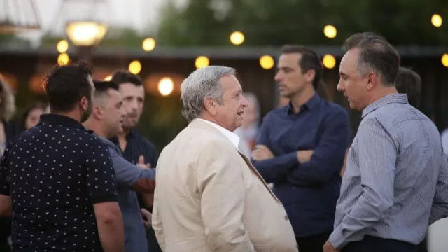 La previa transcurrió en los jardines del Alto Botánico, tragos, picoteo y charlas.