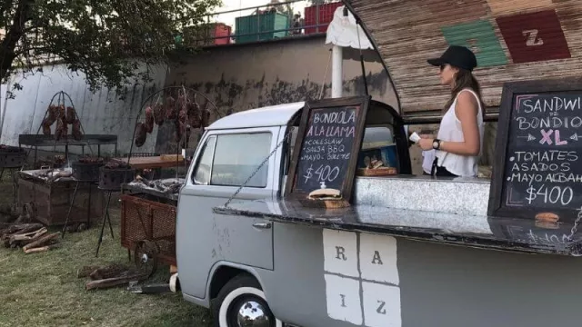 Puesto de comidas de Raíz.