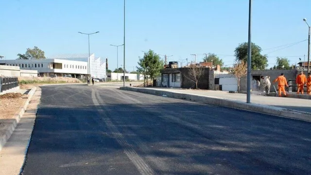 Mestre inauguró la nueva obra que mejora la conectividad y el tránsito entre Rafael Núñez y Donato Álvarez