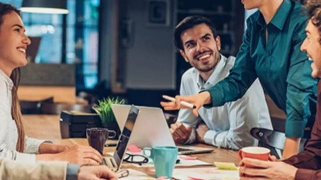Adaptabilidad, estabilidad emocional y empatía, las competencias que busca el mercado laboral (hacia 2022)
