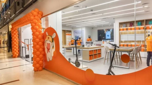 Desde ayer jueves 7 de abril, Xiaomi tiene su primer local oficial en el Abasto Shopping de CABA.