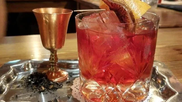 Y el mejor cóctel de autor de Córdoba es… El Boticario (una barra móvil)