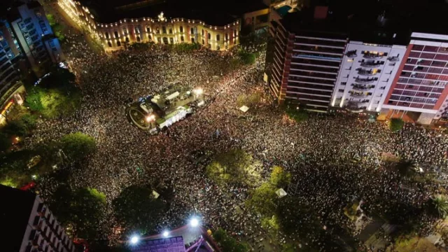 Macri cerró con gran acto buscando el difícil balotaje