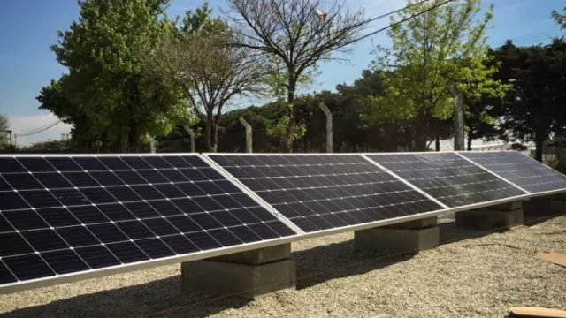 Los primeros paneles solares en Luque