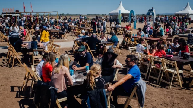 Los festejos por los 10 años de Manantiales en el barrio, durante este sábado.