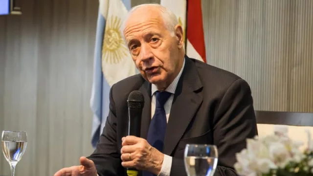 Lavagna insiste con su fórmula: no se sale con ajuste y equilibrio fiscal (eso llega solo)