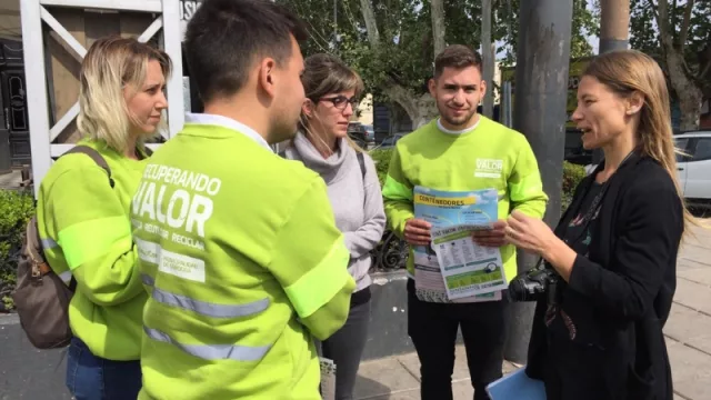 Recuperando Valor: concientización puerta a puerta en Zona Norte