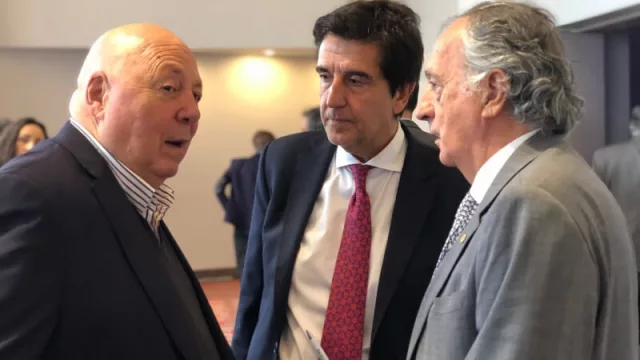 Roberto Urquía (AGD), Melconian y Miguel Acevedo (UIA).