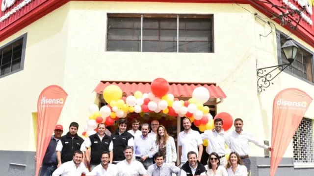 “Disensa va a la escuela”: la red de materiales alcanza 300 corralones y festeja con un concurso