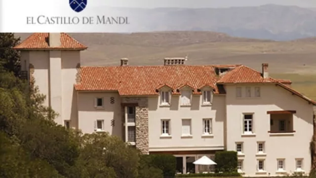 ¿Quién era Fritz Mandl? Su antiguo castillo es hoy un emblemático hotel de La Cumbre