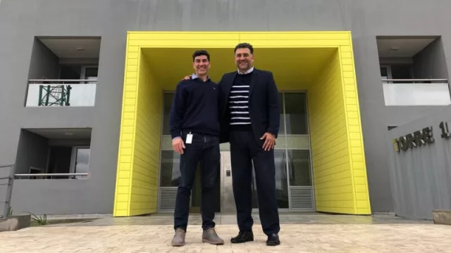 Guillermo Pozzobón, responsable de obras de Ciudad Gama y Alejandro Powell, gerente de marketing.