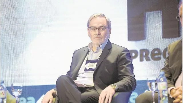 Combustibles: liberan el comercio mayorista y subsidian a petroleras