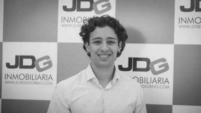 Lucas Cuello, vendedor (Foto: Álvaro Corral)