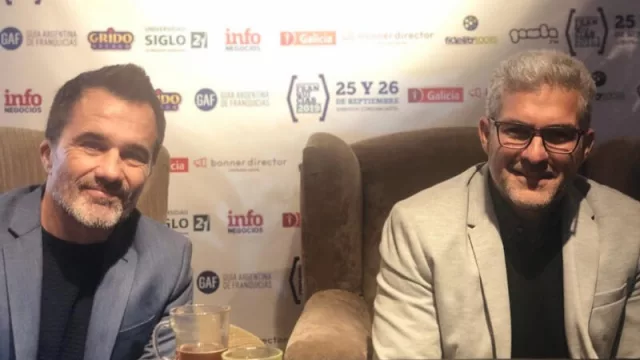 Pablo Torres y Sebastián Santiago, vicepresidente y presidente, respectivamente de la Cámara de Franquicias de Córdoba.