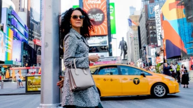 Viviana Fernández siendo "Diva en NYC"