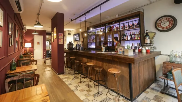 La Vermutería está abierta a todo público. Foto: Álvaro Corral.