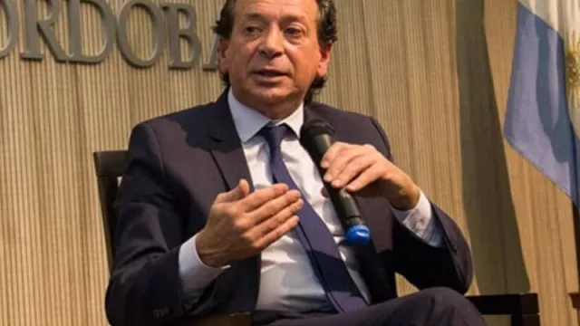 Sica instó a los empresarios a dejar la tribuna y meterse en el partido: “la modernización laboral no la hacemos solos”