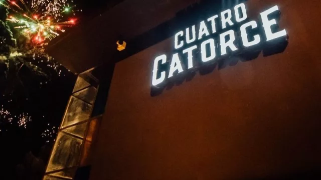 Padel, cerveza y música: llega Cuatro Catorce a zona sur (un espacio deportivo, sí, pero también social y cultural)