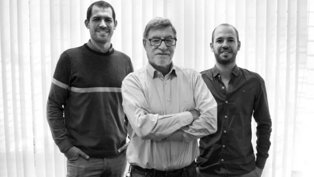 Los Madoery al frente de teleprom (Foto: Virginia Huespe)
