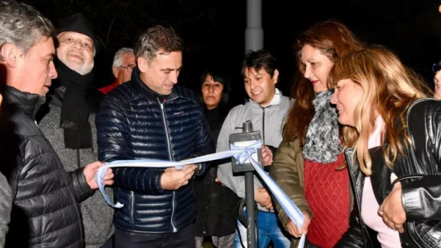 Mestre habilitó la nueva iluminación LED de barrio Talleres Oeste