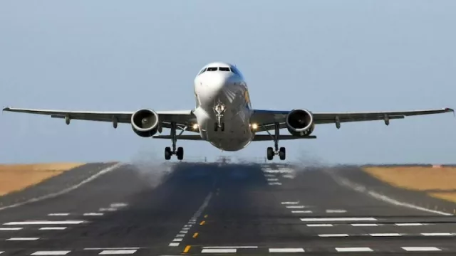 Flybondi reportó pérdida millonaria y dejaría de operar en Tucumán