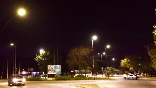 Las nuevas LEDs resplandecen en la avenida Ricardo Rojas